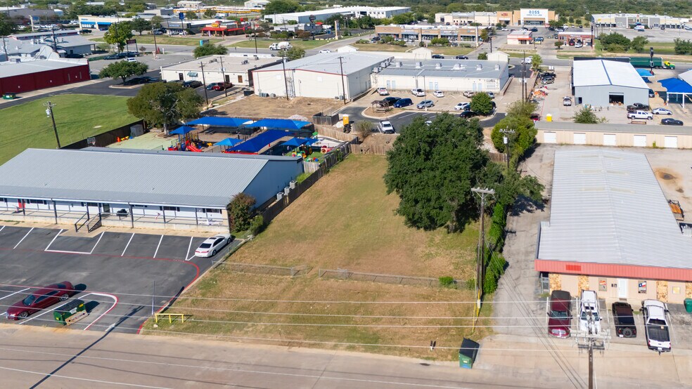 More Photos Of 2600 Commerce St, Marble Falls Land For Sale