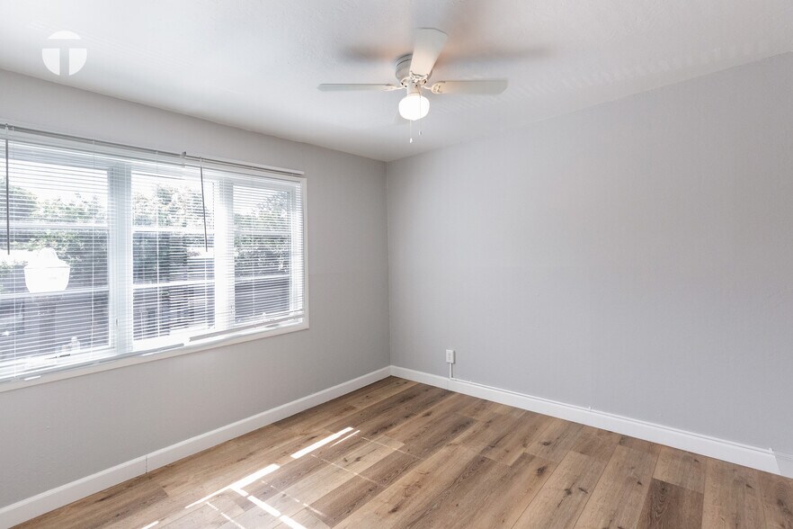 More Photos Of 916-926 22nd St, Sacramento Apartments For Sale