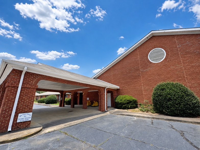 More Photos Of 847 New Hope Rd, Fayetteville Religious Facility For Sale
