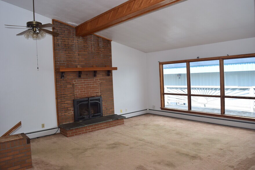 More Photos Of 2013 General Potter Hwy, Centre Hall Showroom For Sale