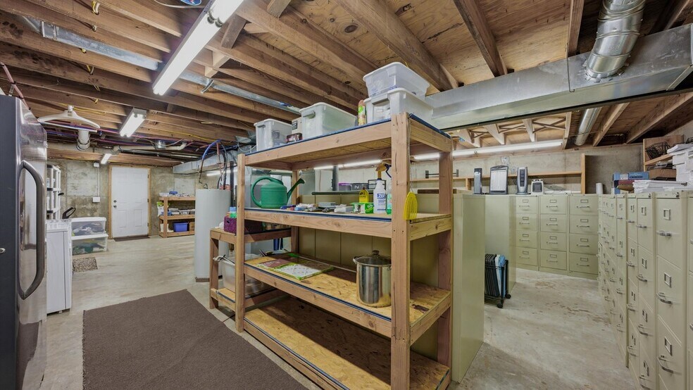 More Photos Of 2450 NW Lowenstein Dr, Lee's Summit Flex For Sale