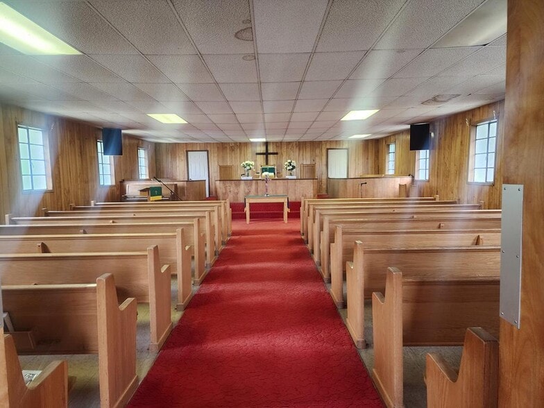 More Photos Of 105 Smith St, Beckley Religious Facility For Sale