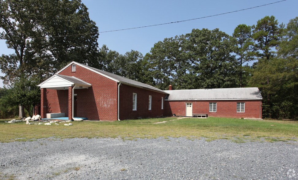 Primary Photo Of 109 Burney Rd, Seagrove Religious Facility For Lease