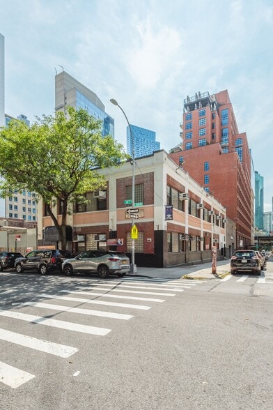 More Photos Of 2804 41st Ave, Long Island City Apartments For Sale