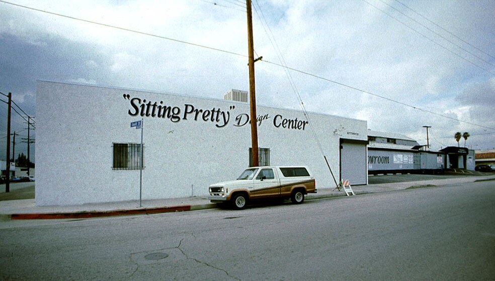 More Photos Of 7115 Darby Ave, Reseda Warehouse For Sale