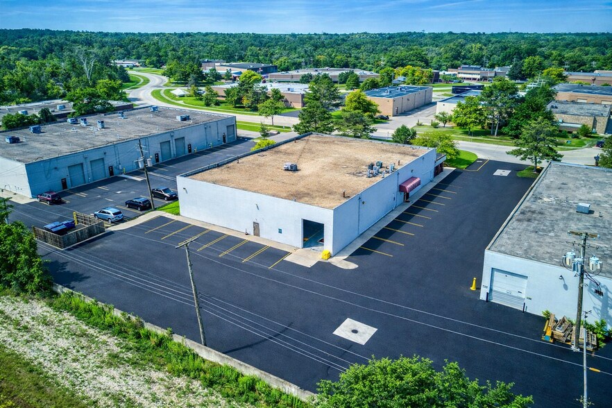 More Photos Of 21238 Bridge St, Southfield Warehouse For Lease
