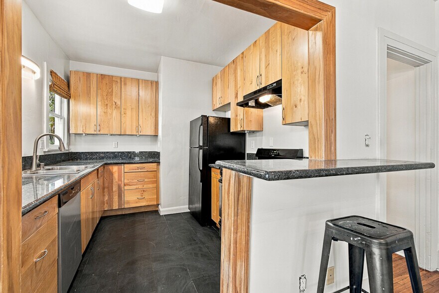 More Photos Of 846 N Harvard Blvd, Los Angeles Apartments For Sale