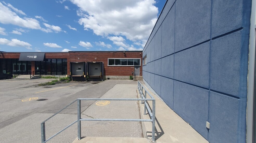 More Photos Of 6705 Rue Saint-Jacques, Montréal Light Distribution For Lease