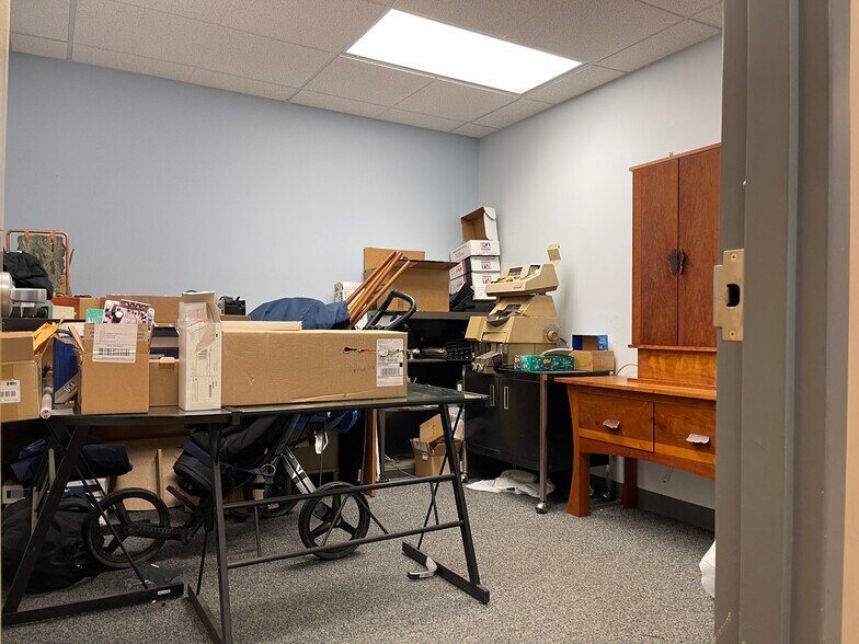 More Photos Of 4475 W 58th Ave, Arvada Light Distribution For Sale