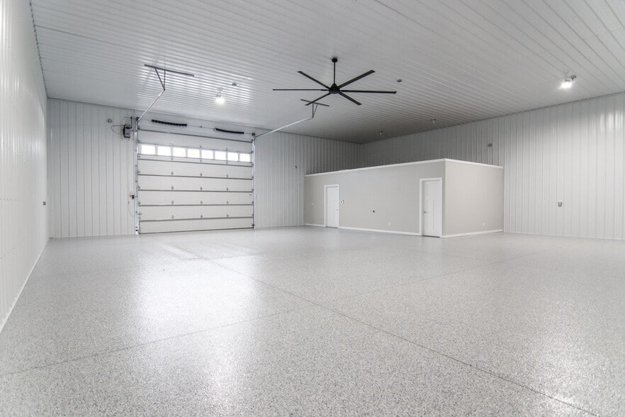 More Photos Of 409 Demoss Ave ave, Arcadia Light Distribution For Lease