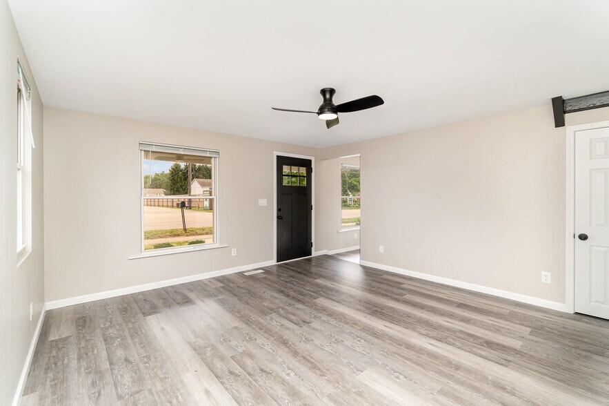 More Photos Of 84 W Foster Maineville Rd, Maineville Office For Sale