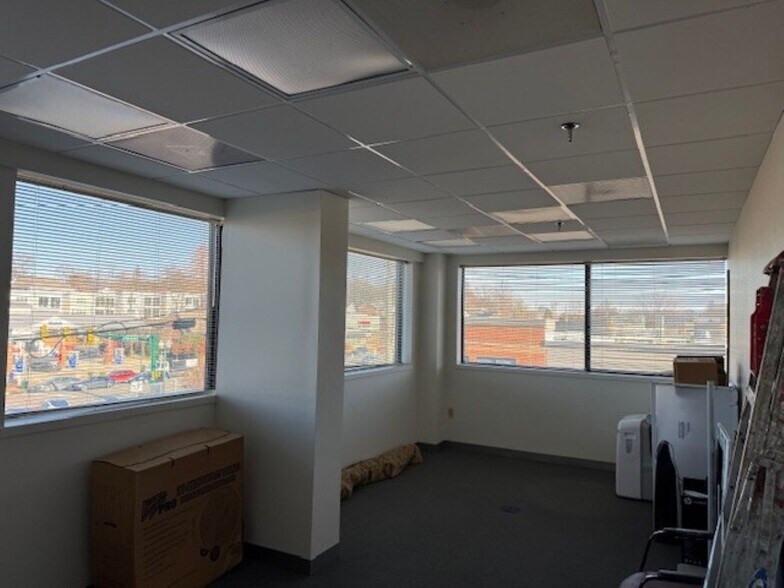 More Photos Of 115 Park St SE, Vienna Medical For Lease