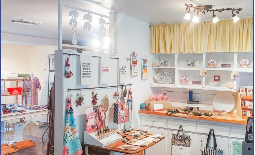 More Photos Of 1713 Hough St, Fort Myers General Retail For Lease