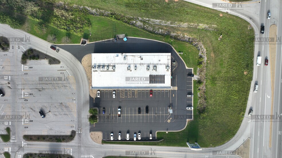 More Photos Of 1721 S 20th St, Ozark General Retail For Lease