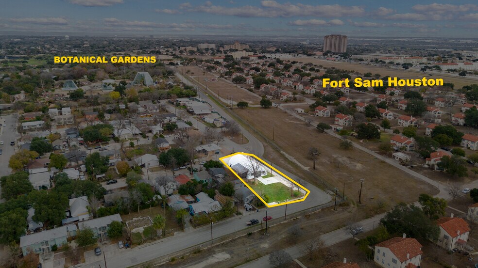 More Photos Of 322 Lucas St, San Antonio Auto Repair For Sale