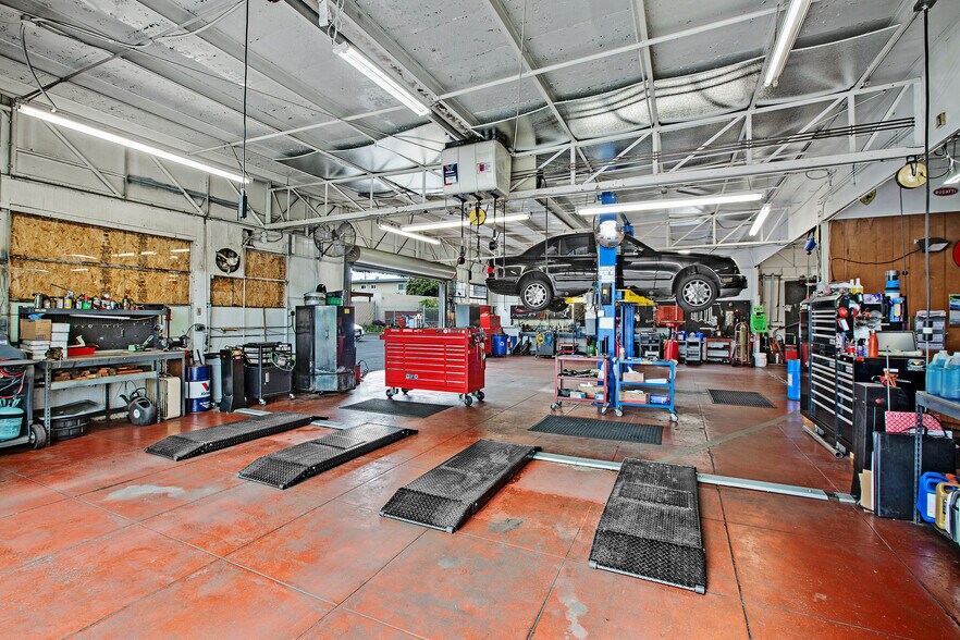 More Photos Of 355 E 14th St, San Leandro Auto Repair For Sale
