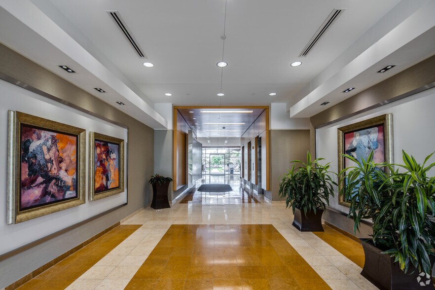 More Photos Of 5323 Millenia Lakes Blvd, Orlando Office For Lease