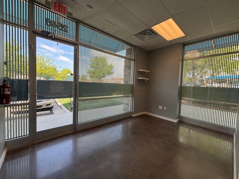More Photos Of 2538-2546 Somerset Center Dr, Winston-Salem Storefront For Lease