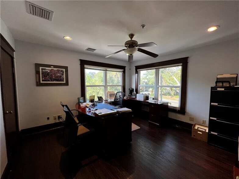 More Photos Of 124 N Swinton Ave, Delray Beach Office For Sale