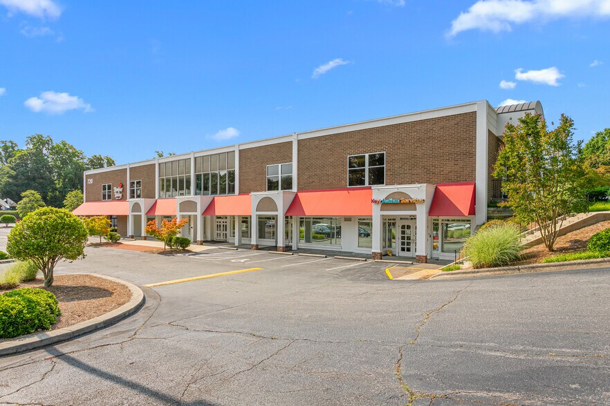 More Photos Of 710 Coliseum Dr, Winston-Salem Unknown For Lease