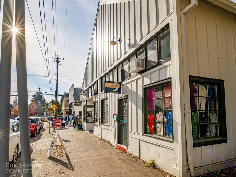 More Photos Of 8235 SE 13th Ave, Portland Storefront For Sale
