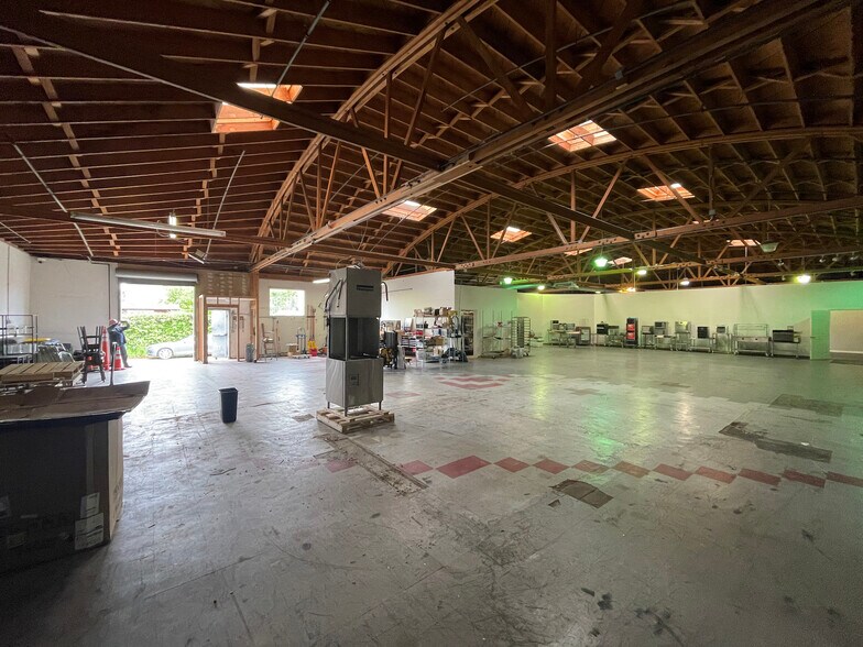 More Photos Of 1321 5th St, Berkeley Warehouse For Sale