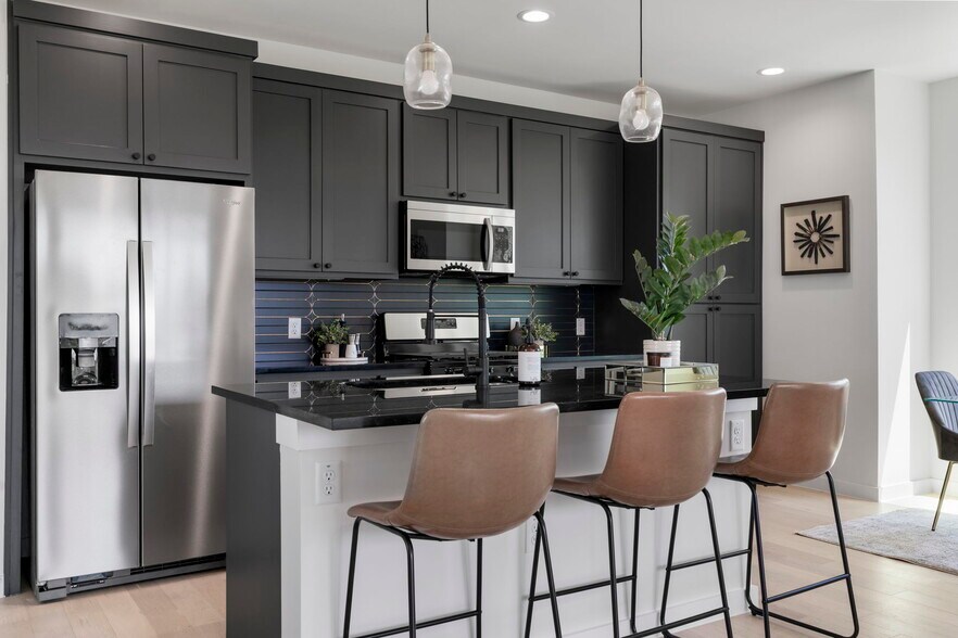 More Photos Of 1167-1169 Bedford St, Austin Apartments For Sale