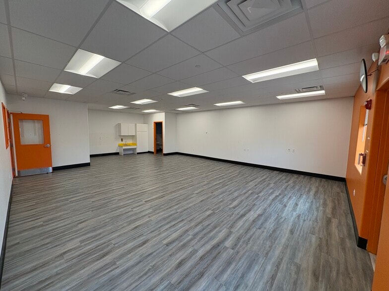 More Photos Of 2141 Orchard Rd, Montgomery Daycare Center For Lease