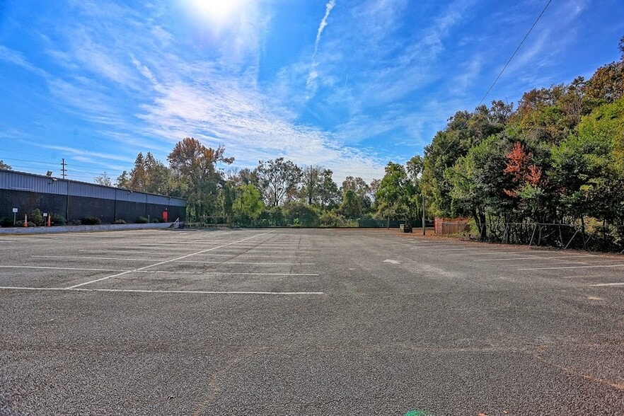 More Photos Of 3700 Wallin St, Savannah Specialty For Sale