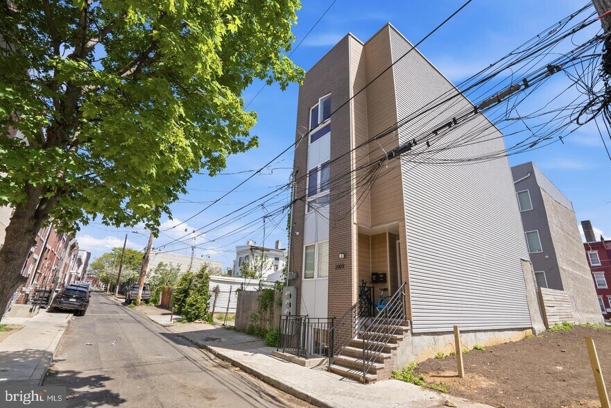 More Photos Of 2010 N 8th St, Philadelphia Apartments For Sale