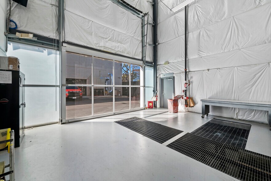 More Photos Of 9800 Campus Point Dr, San Diego Flex For Lease