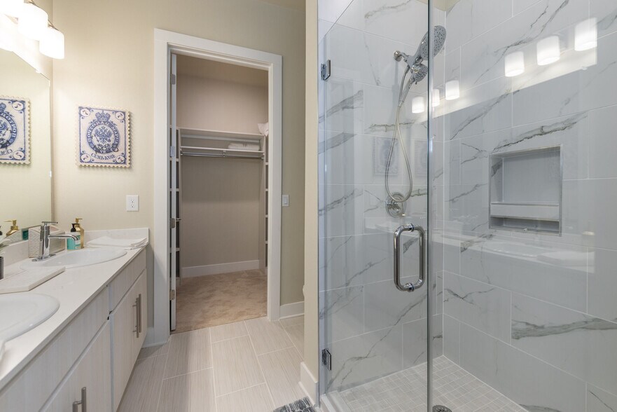 More Photos Of 2200 Carl D Silver Pky, Fredericksburg Apartments For Lease