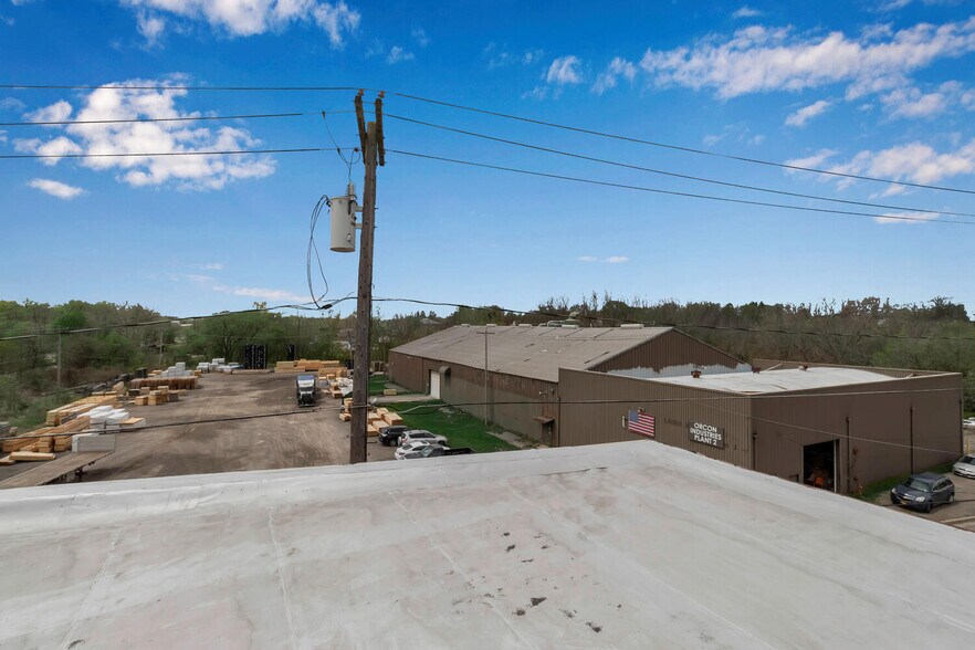 More Photos Of 54 Church St, Le Roy Manufacturing For Lease