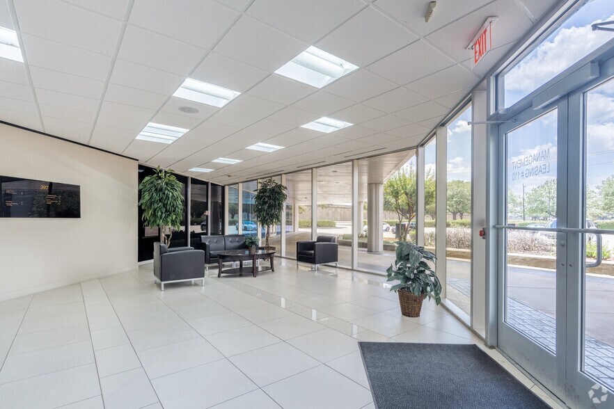 More Photos Of 397 N Sam Houston Pky E, Houston Office For Lease