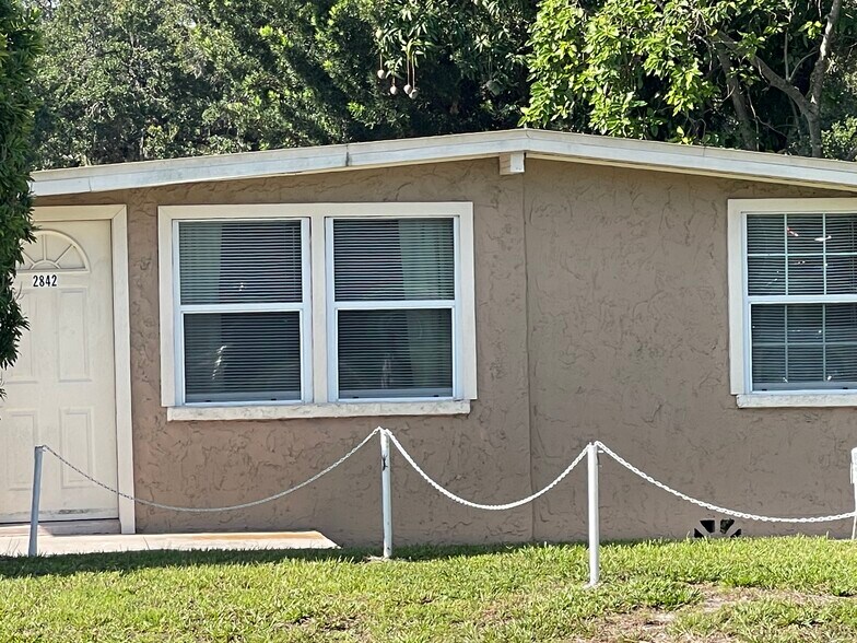 More Photos Of 2848 E Irlo Bronson Memorial Hwy, Kissimmee Storefront Retail Office For Sale