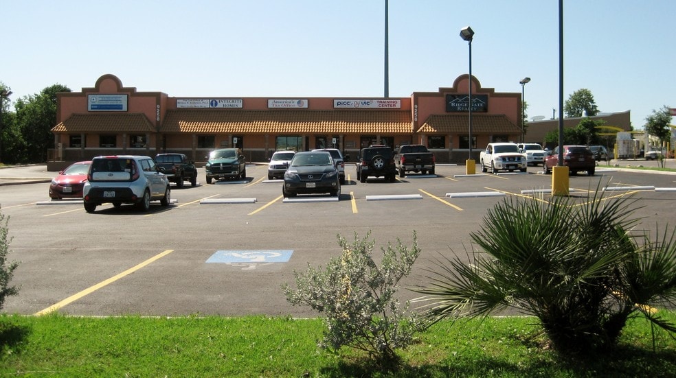 More Photos Of 9258 Culebra Rd, San Antonio Office For Lease