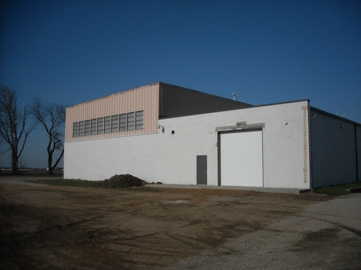 More Photos Of 7878 Gull Rd, Richland Warehouse For Lease
