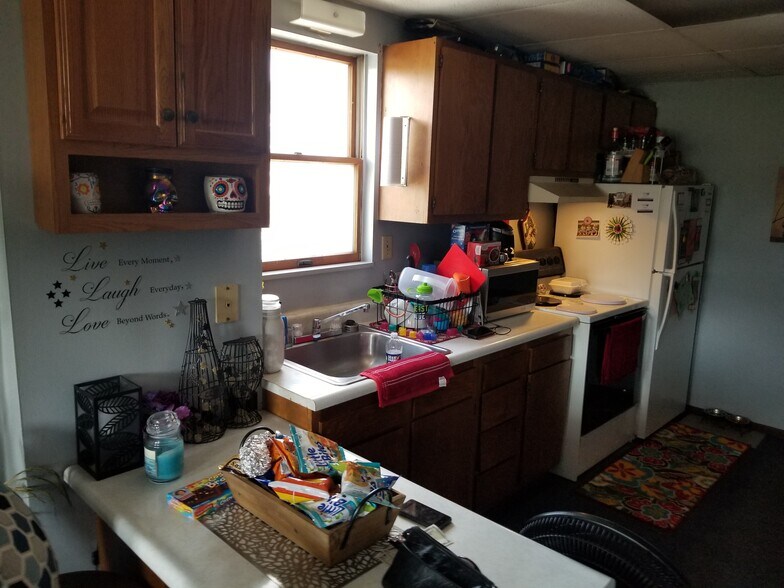 More Photos Of 409 Cavitt Ave, Trafford Bar For Sale