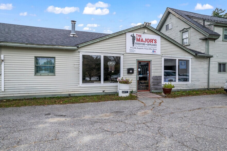 More Photos Of 680 Maine Ave, Farmingdale Storefront Retail Office For Lease