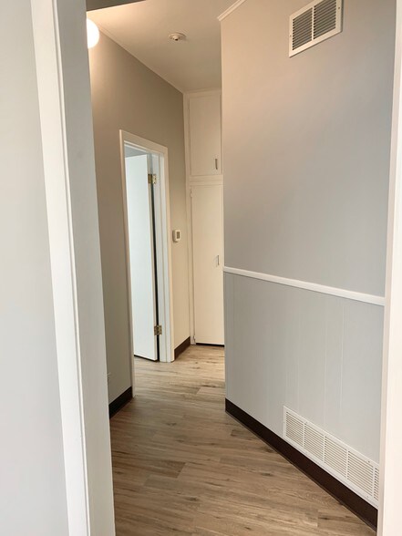 More Photos Of 5508 S Brainard Ave, Countryside Apartments For Lease