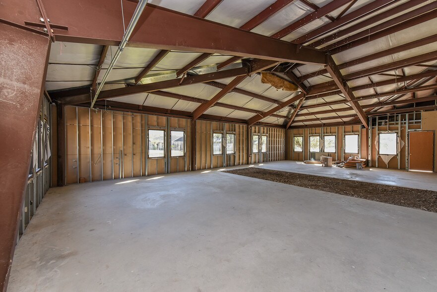 More Photos Of 5751 Blythewood St, Houston Unknown For Lease