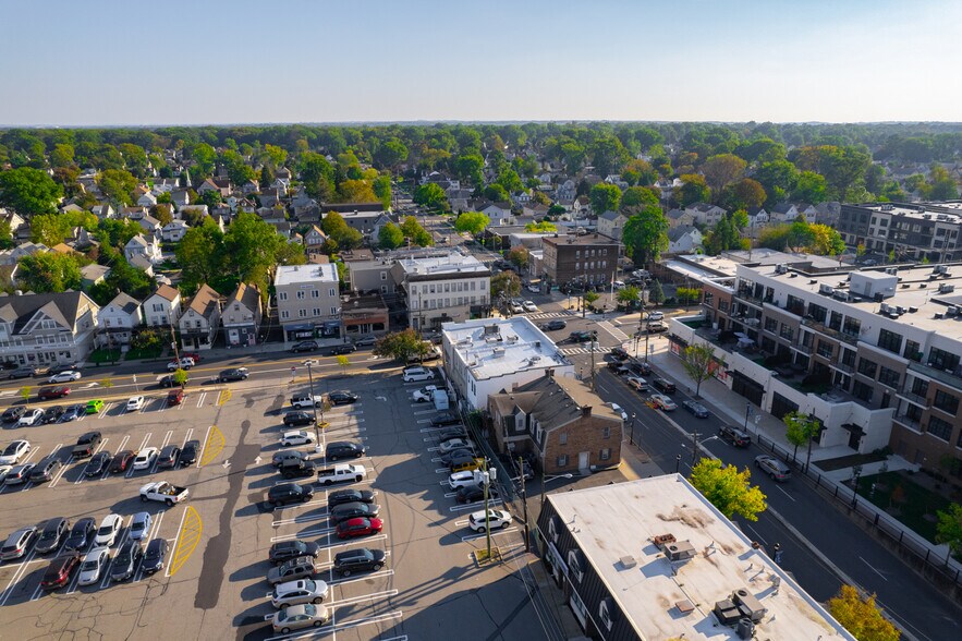 More Photos Of 99 Center St, Garwood Freestanding For Sale