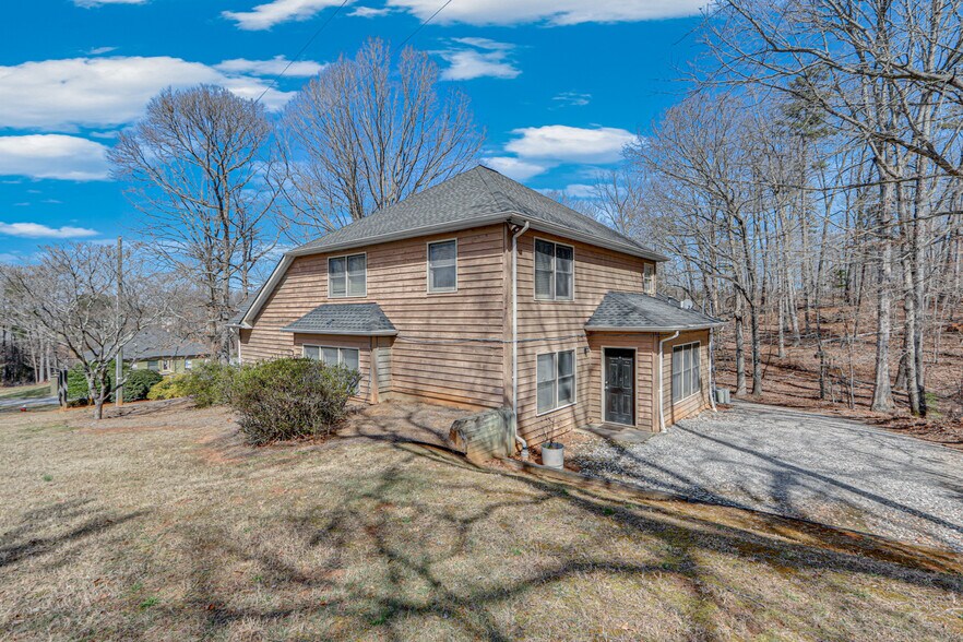 More Photos Of 134 Professional Dr, Baldwin Office Residential For Sale