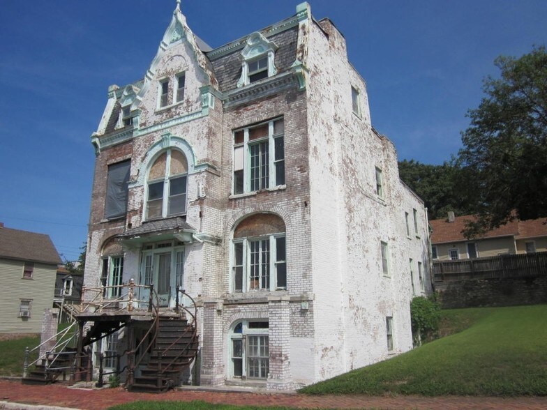 More Photos Of 115 S 13th St, Saint Joseph Apartments For Sale