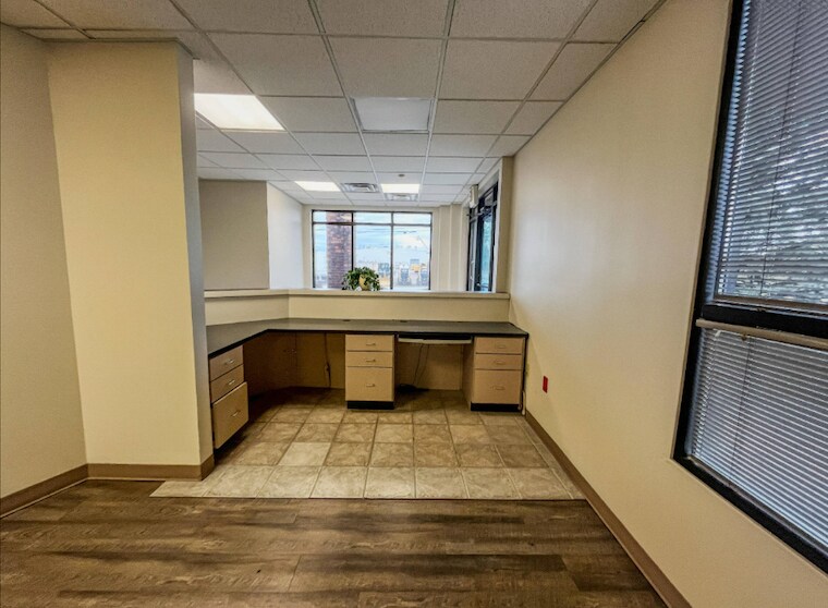 More Photos Of 2400 S Main St, Corbin Flex For Sale