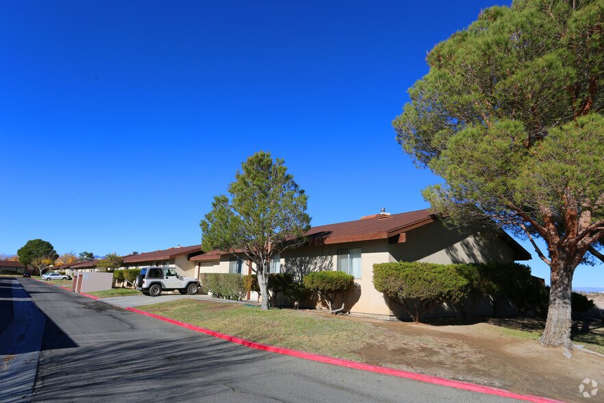 More Photos Of 121 N Gateway Blvd, Ridgecrest Apartments For Sale