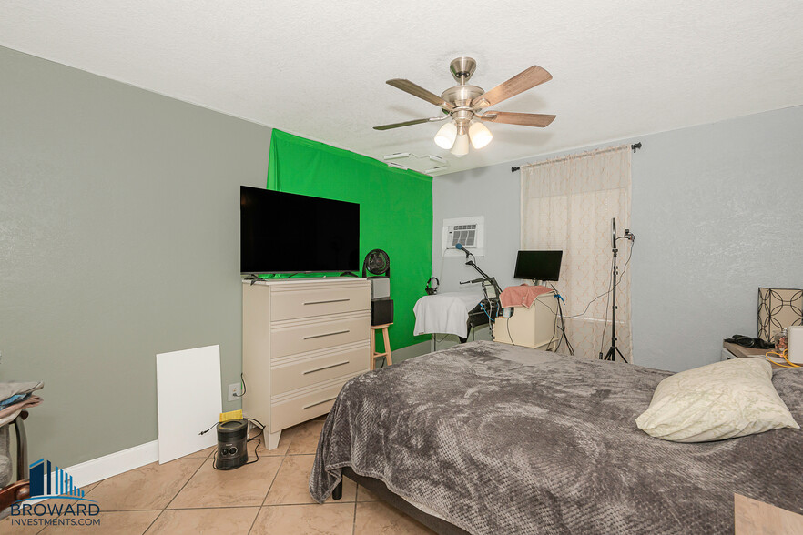 More Photos Of 224 SW 15th St, Dania Beach Apartments For Sale