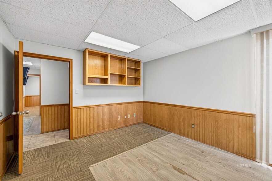 More Photos Of 975 5th St, Elko Office For Lease
