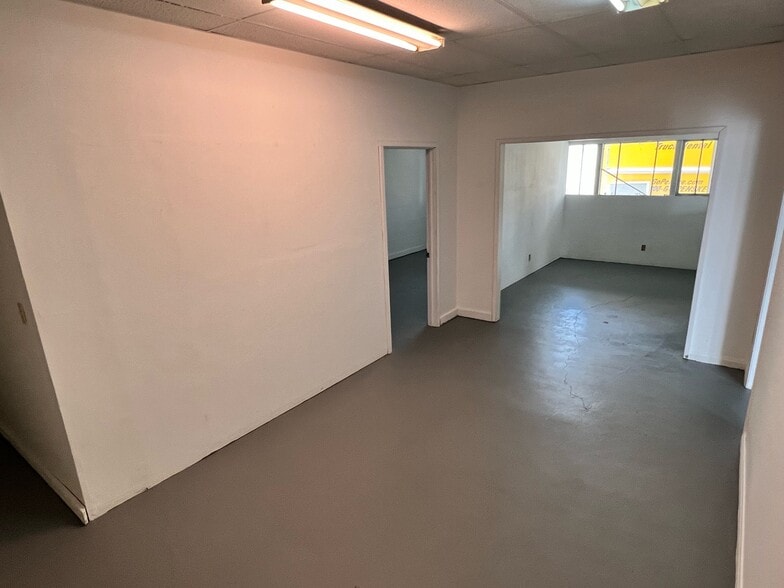 More Photos Of 1775-1783 Callens Rd, Ventura Warehouse For Lease