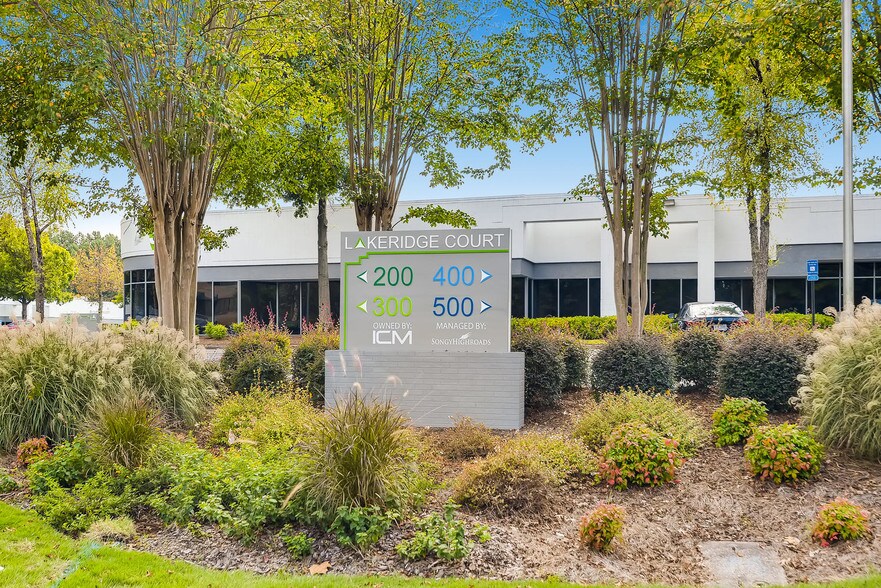 More Photos Of 300 Technology Ct SE, Smyrna Unknown For Lease